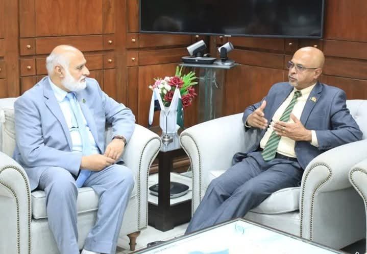 High Commissioner Meets Chairman of the Higher Education Commission of Pakista