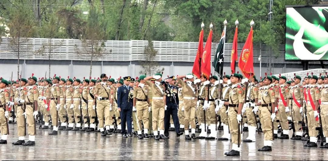 Air Chief Marshal Zaheer Ahmed Baber Sidhu Honors Excellence at PMA Kakul Passing Out Parade