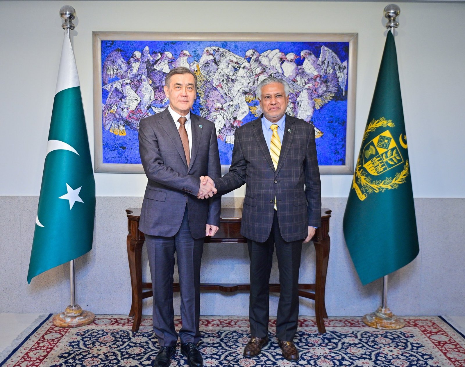 Pakistan Reaffirms Commitment to SCO Ahead of 2026 Chairmanship, Dar Meets SCO Secretary-General