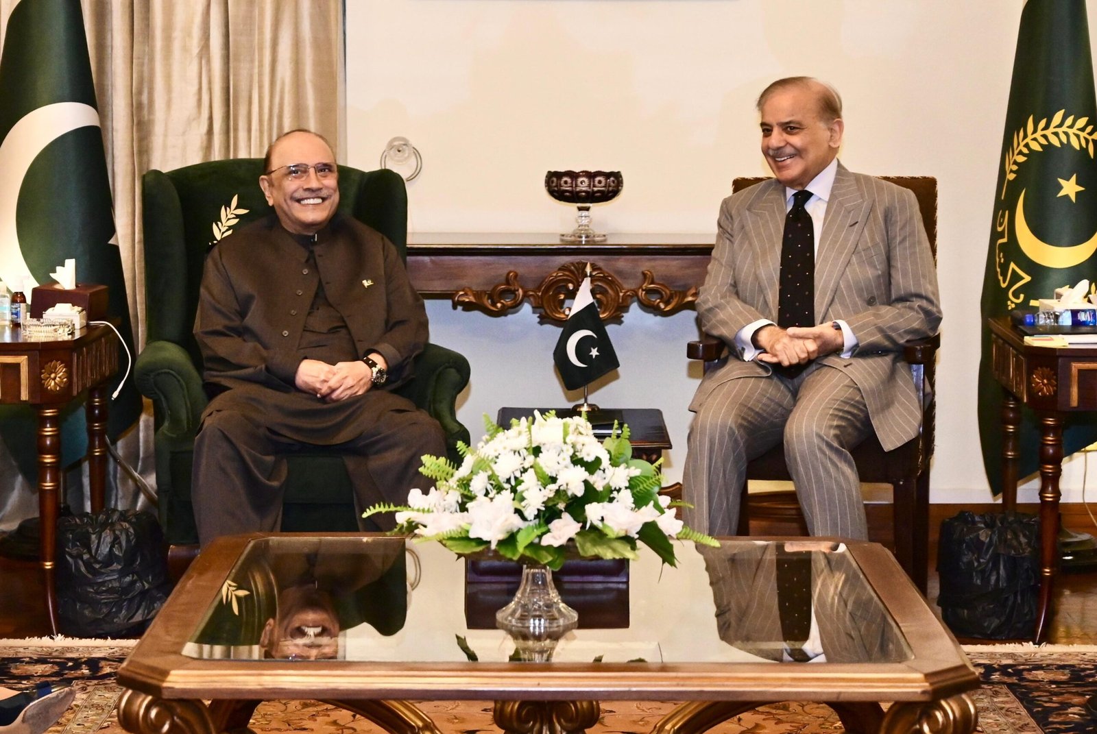 EXCLUSIVE: Aiwan-e-Sadr Power Meeting — Governor Rule Option Discussed, Parliament Called on Oct 13